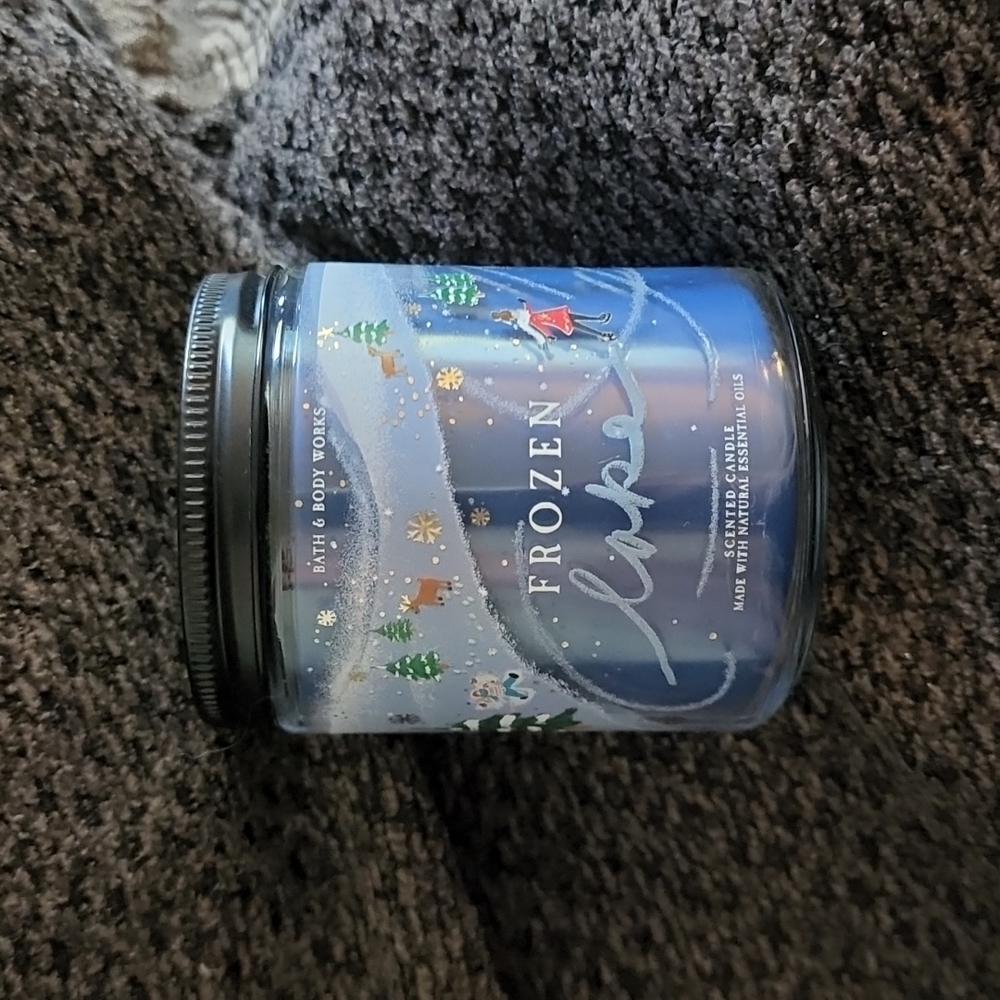 Frozen Lake single wick candle